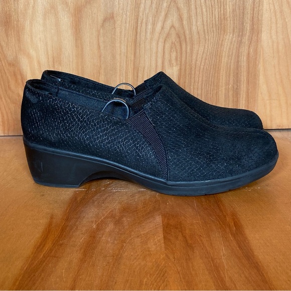 Womens 8 Skechers Flexible Signature Clogs Black SEF1415 - Picture 1 of 8